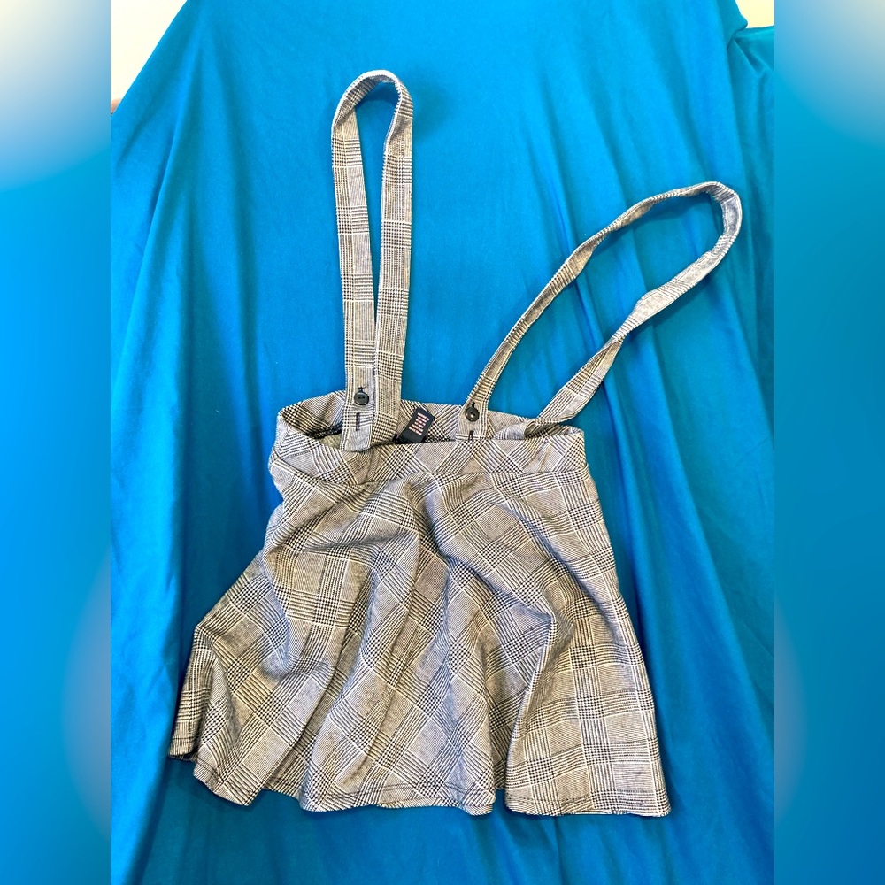 Girls ‘school girl’ style grey gingham pleated skirt with suspenders, 11/12